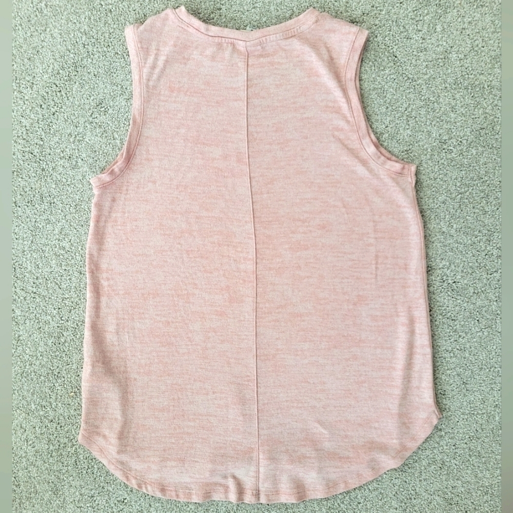 ✨Woman's Softspun Knit Pink Muscle Tank Top✨ - Picture 4 of 4